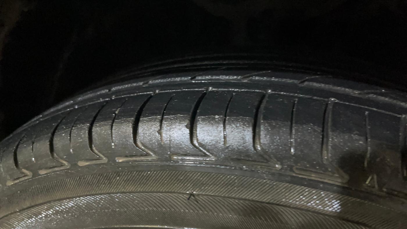 2021 Honda Amaze 1.2L I-VTEC VX CVT, CNG, Automatic, 95,195 km, Right Front Tyre Tread