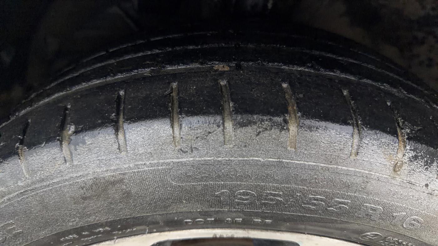 2020 Maruti Baleno ALPHA PETROL 1.2, Petrol, Manual, 69,403 km, Left Front Tyre Tread