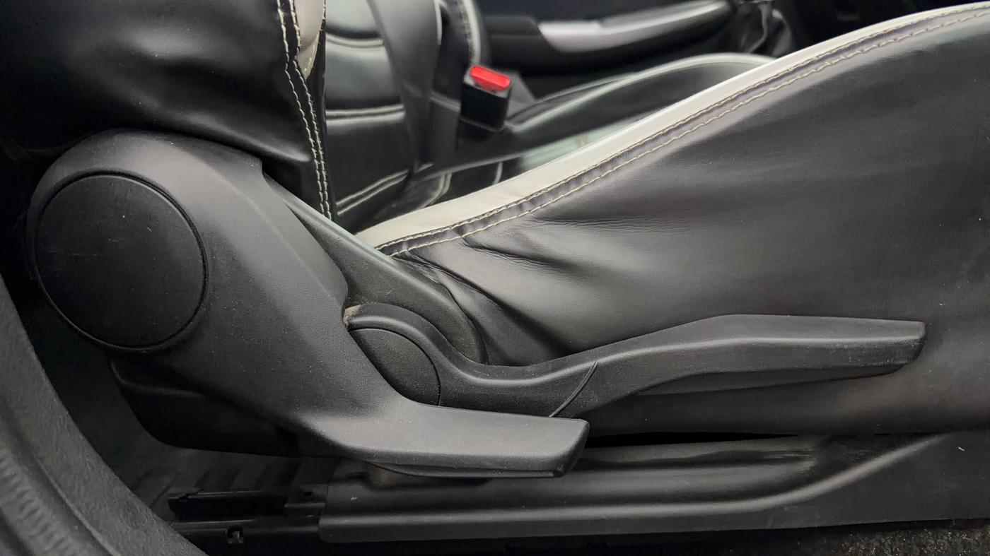 2020 Maruti Baleno ALPHA PETROL 1.2, Petrol, Manual, 69,403 km, Driver Side Adjustment Panel