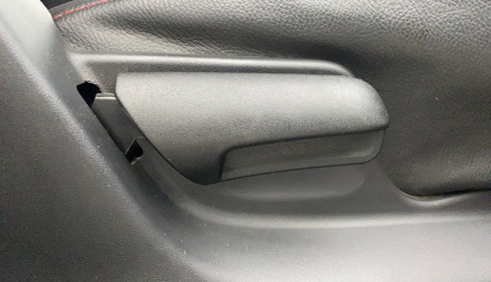 2014 Maruti Swift VXI, Petrol, Manual, 33,135 km, Driver Side Adjustment Panel