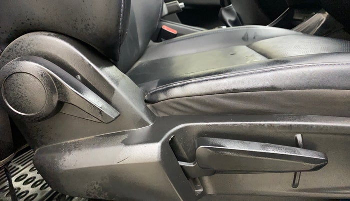 2022 Tata ALTROZ XZ PLUS PETROL DARK EDITION, Petrol, Manual, 68,464 km, Driver Side Adjustment Panel