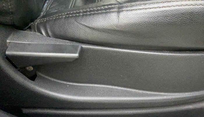 2019 Tata NEXON XM PETROL, Petrol, Manual, 78,644 km, Driver Side Adjustment Panel
