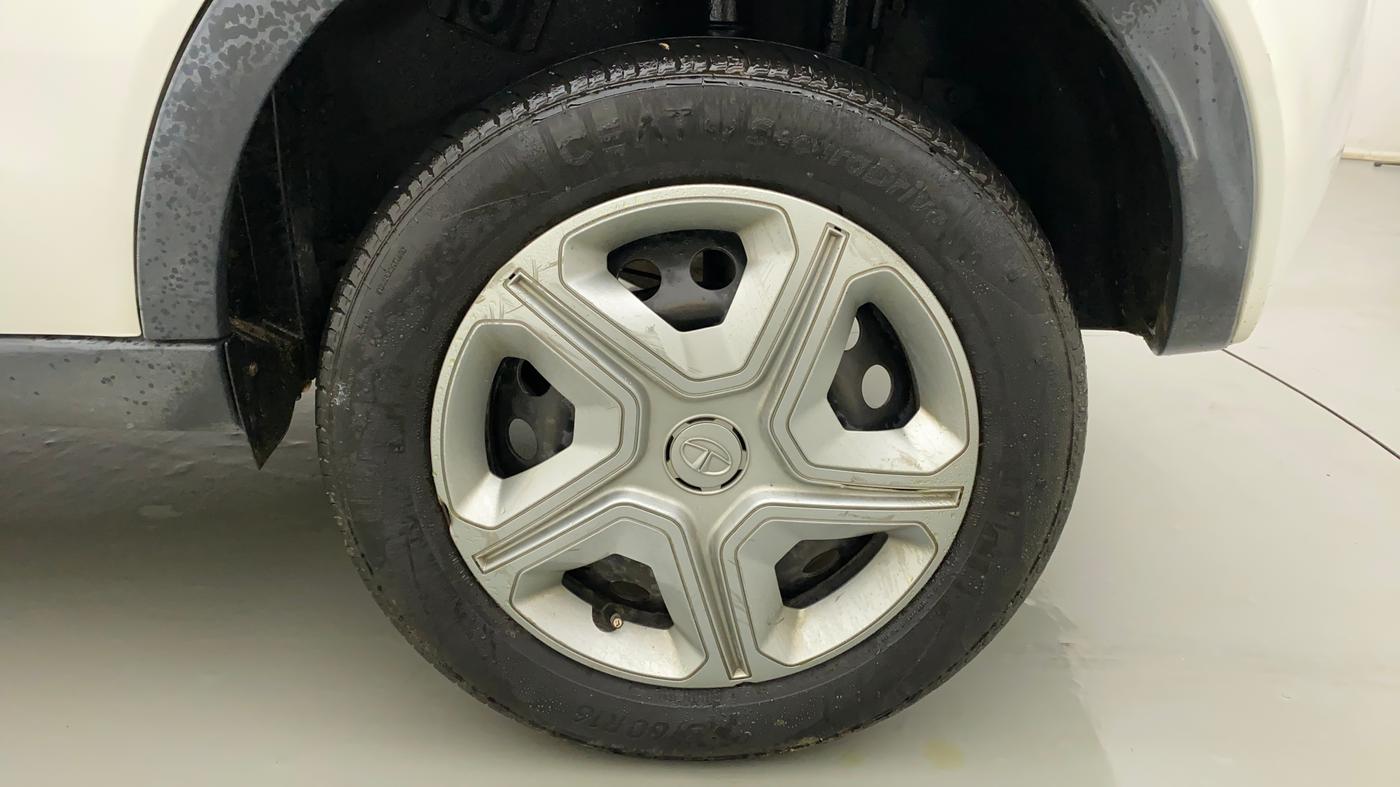 2019 Tata NEXON XM PETROL, Petrol, Manual, 78,644 km, Left Rear Wheel