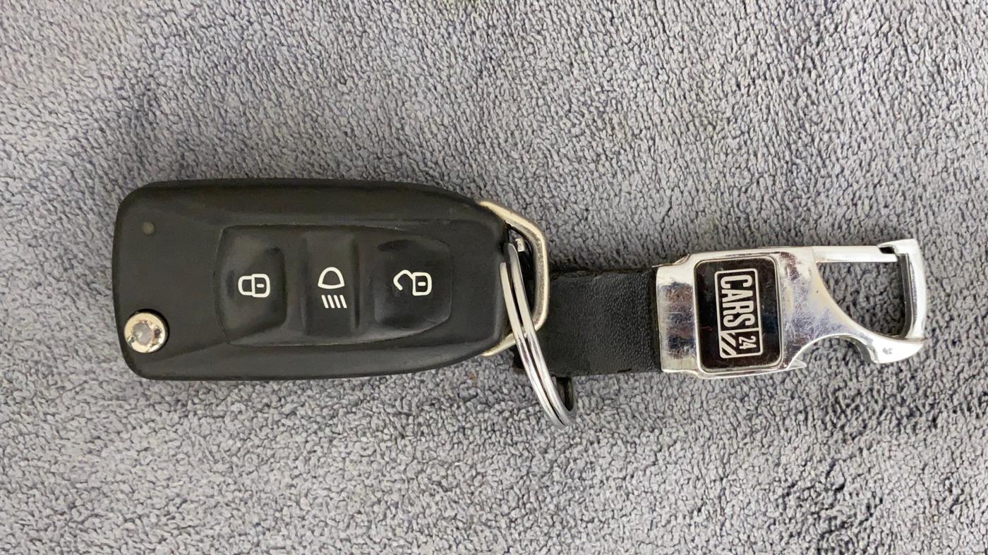 2019 Tata NEXON XM PETROL, Petrol, Manual, 78,644 km, Key Close Up