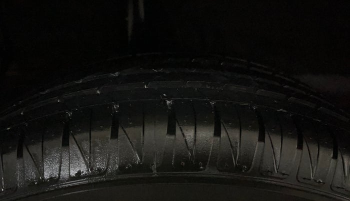 2023 KIA SONET 	 HTX 1.0 TURBO DCT, Petrol, Automatic, 27,463 km, Right Rear Tyre Tread