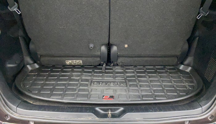 2016 Toyota Innova Crysta 2.7 ZX AT 7 STR, Petrol, Automatic, 1,05,130 km, Boot Inside