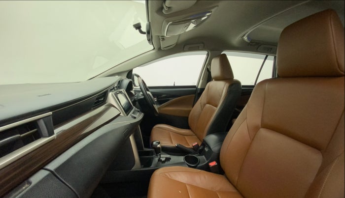 2016 Toyota Innova Crysta 2.7 ZX AT 7 STR, Petrol, Automatic, 1,05,130 km, Right Side Front Door Cabin