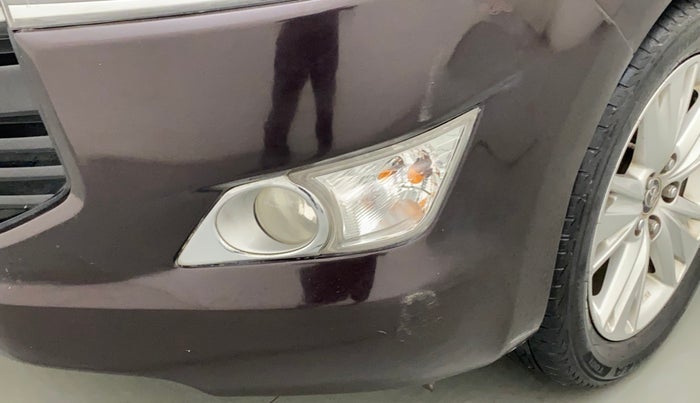 2016 Toyota Innova Crysta 2.7 ZX AT 7 STR, Petrol, Automatic, 1,05,130 km, Front bumper - Minor scratches