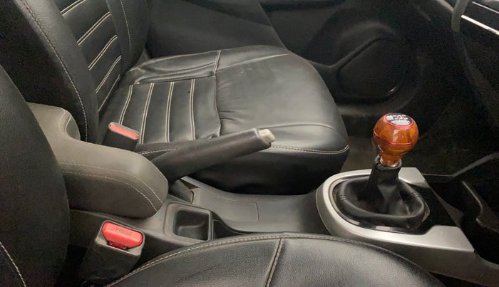 2018 Honda WR-V 1.5L I-DTEC VX MT, Diesel, Manual, 1,34,614 km, Gear Lever