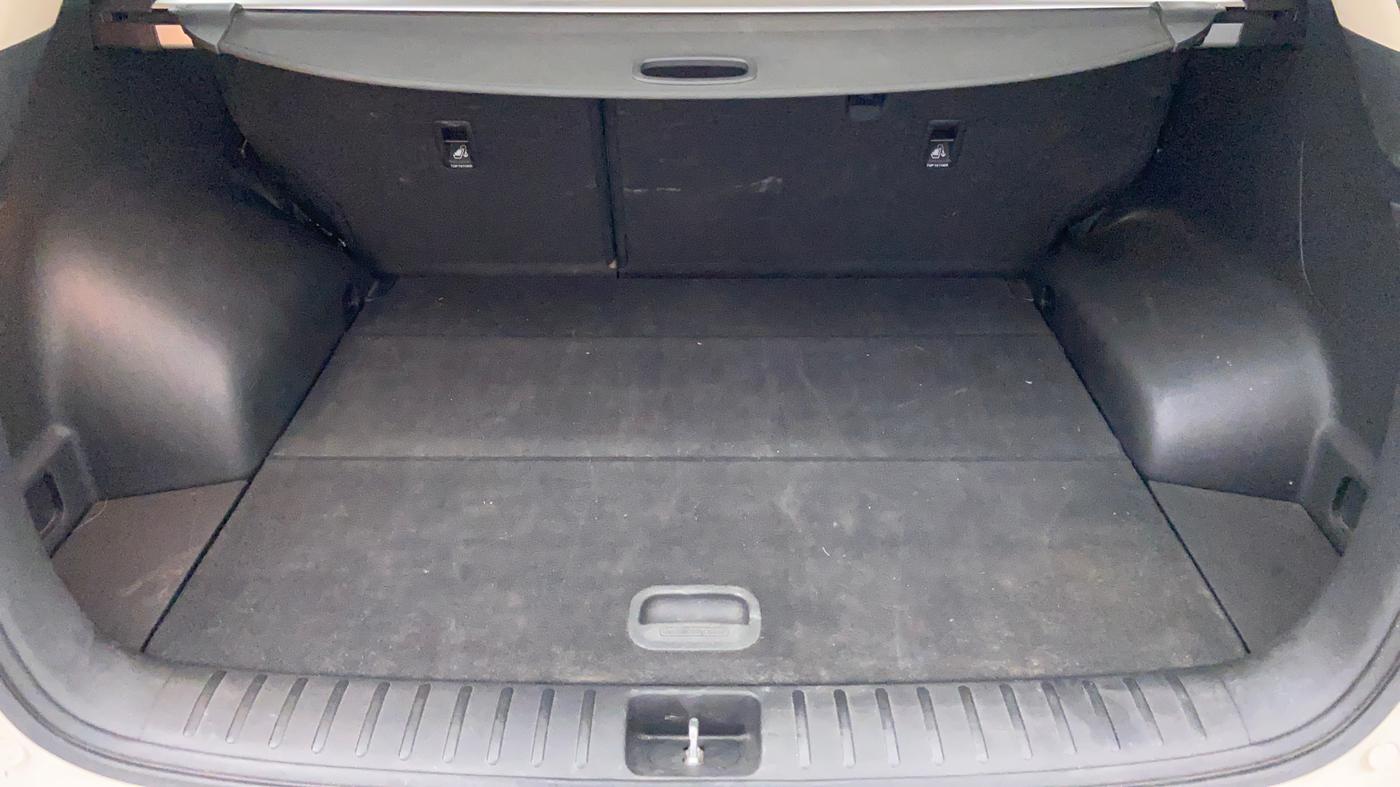 2016 Hyundai Tucson 2WD AT GLS DIESEL, Diesel, Automatic, 63,547 km, Boot Inside