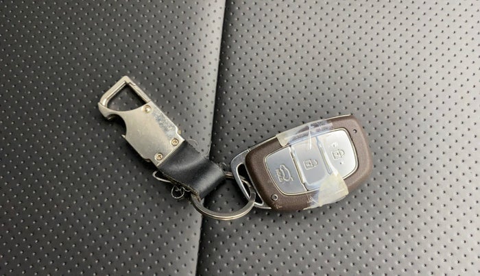 2023 Hyundai NEW I20 ASTA 1.2 MT, Petrol, Manual, 24,543 km, Key Close Up