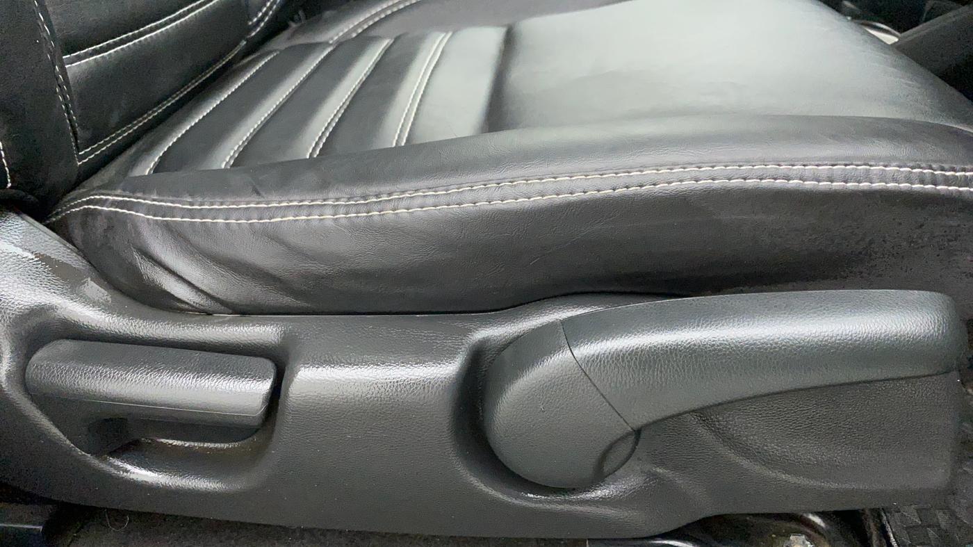 2018 Honda WR-V 1.2 i-VTEC VX MT, Petrol, Manual, 56,325 km, Driver Side Adjustment Panel