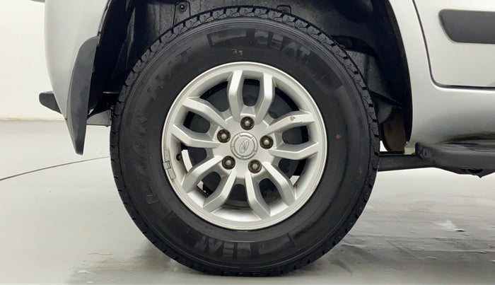 2017 Mahindra TUV300 T8, Diesel, Manual, 19,065 km, Right Rear Wheel