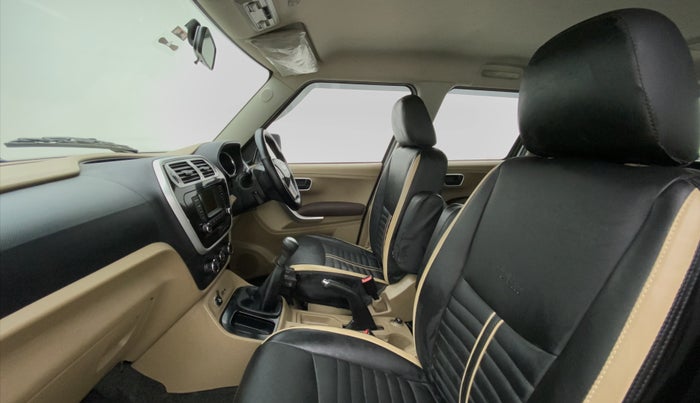 2017 Mahindra TUV300 T8, Diesel, Manual, 19,065 km, Right Side Front Door Cabin