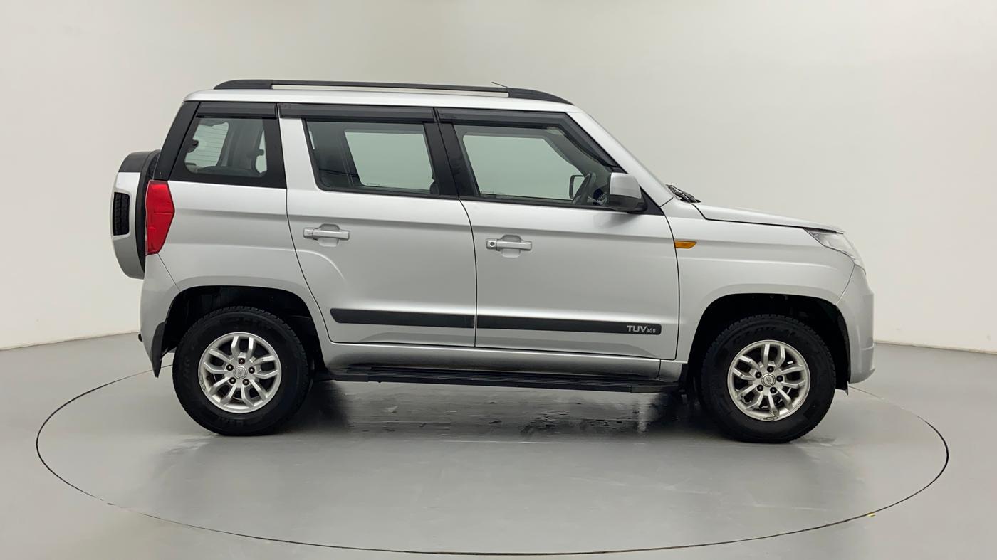 2017 Mahindra TUV300 T8, Diesel, Manual, 19,065 km, Right Side
