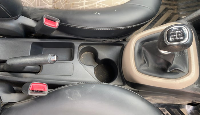 2019 Hyundai Grand i10 SPORTZ 1.2 KAPPA VTVT, Petrol, Manual, 26,321 km, Gear Lever