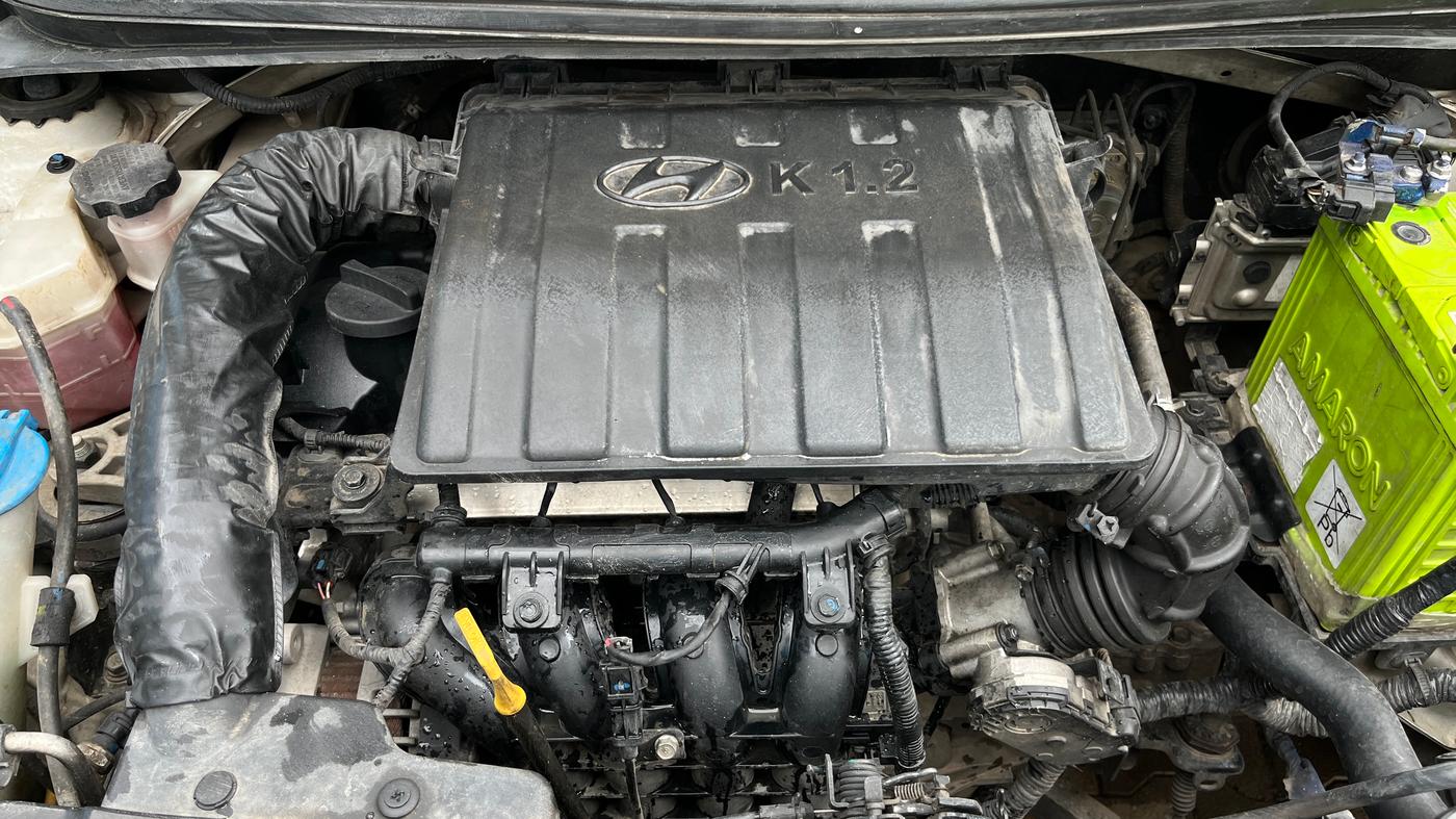 2020 Hyundai AURA SX 1.2 (O), Petrol, Manual, 1,02,808 km, Engine View