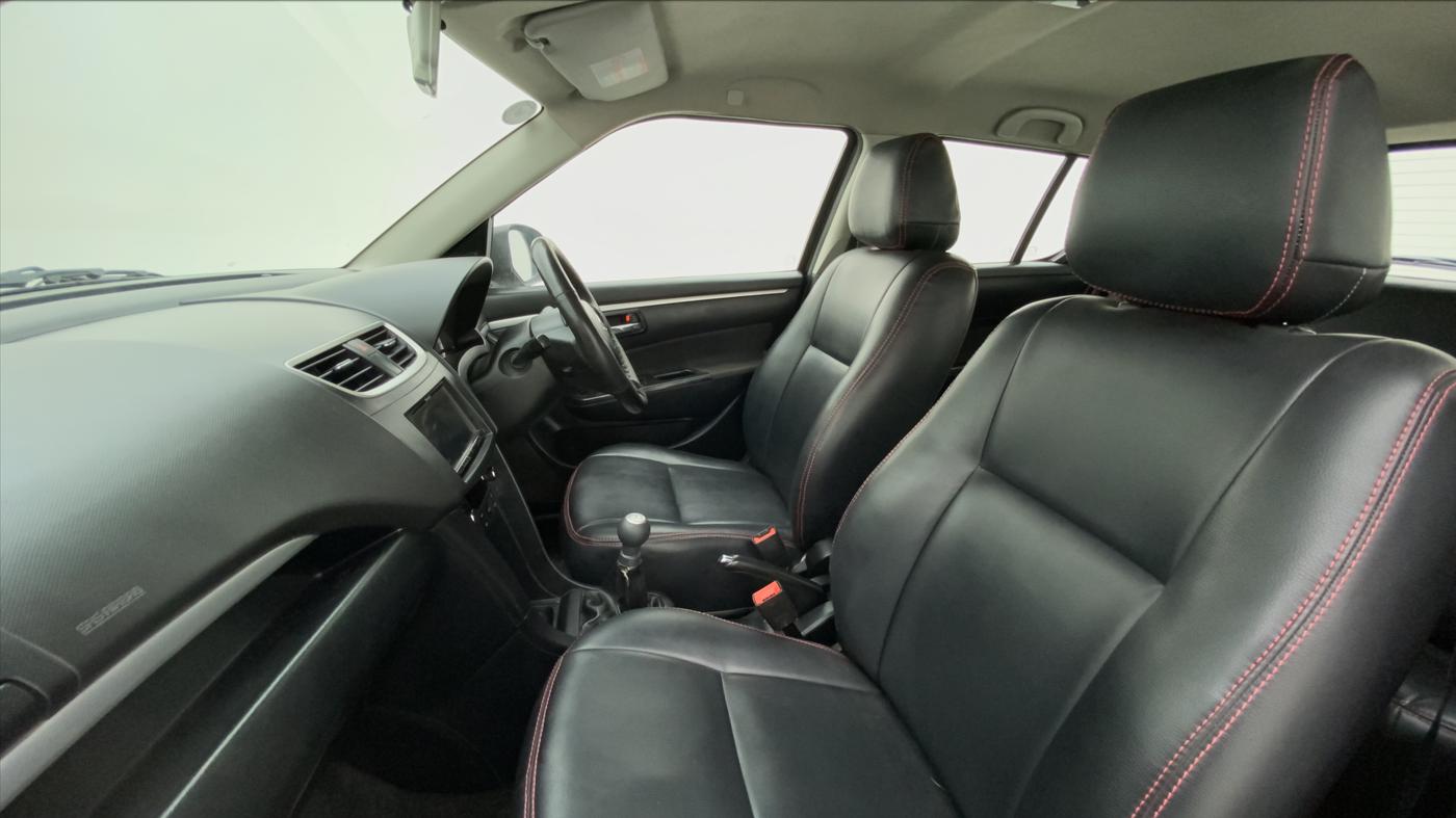 2012 Maruti Swift ZXI D, Petrol, Manual, 95,787 km, Right Side Front Door Cabin