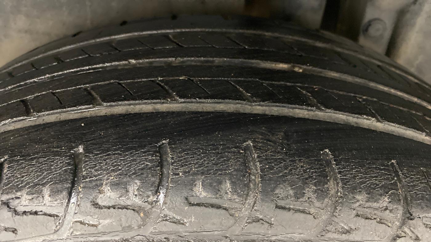 2012 Maruti Swift ZXI D, Petrol, Manual, 95,787 km, Left Rear Tyre Tread