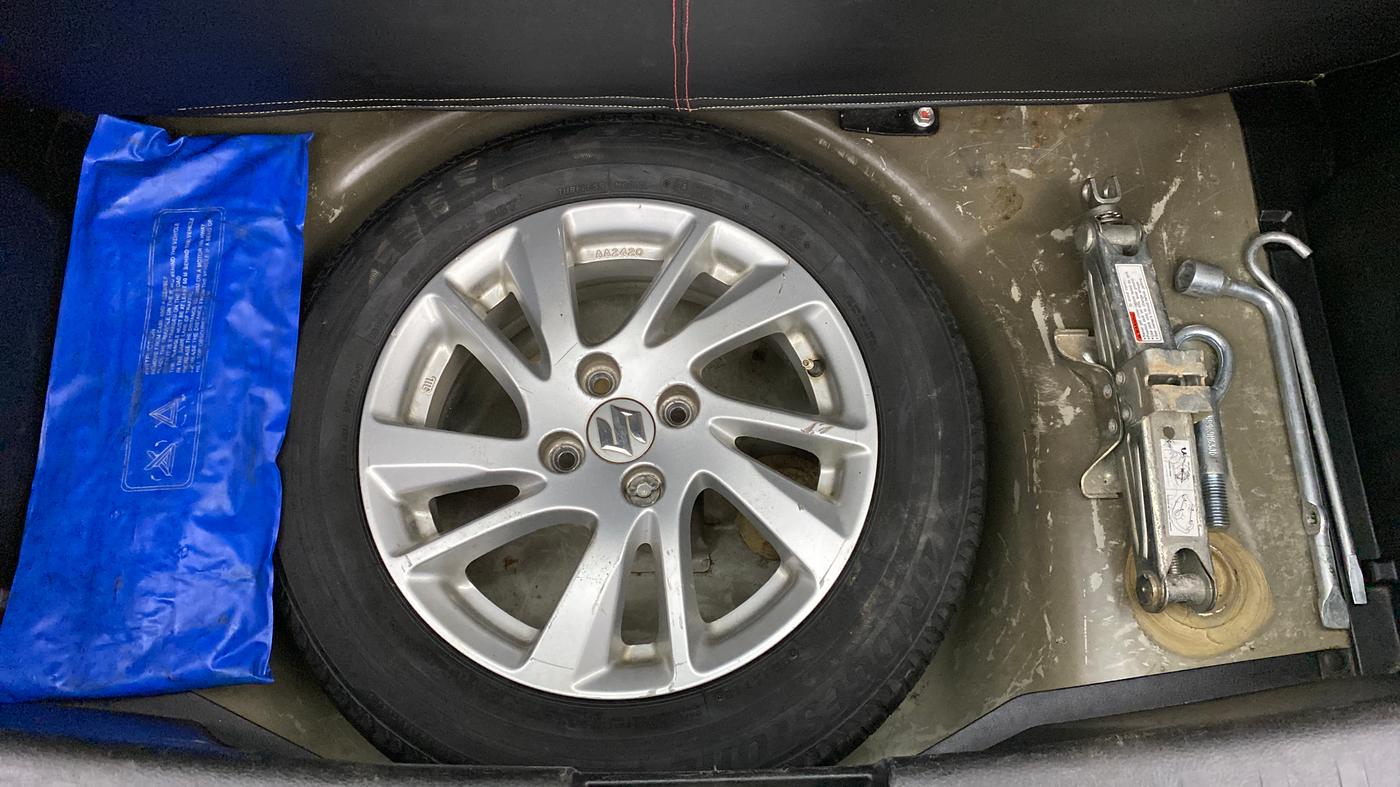 2012 Maruti Swift ZXI D, Petrol, Manual, 95,787 km, Spare Tyre