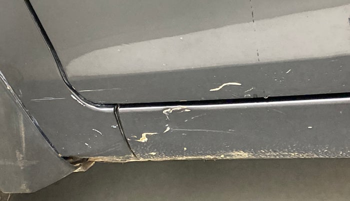 2012 Maruti Swift ZXI D, Petrol, Manual, 95,787 km, Left running board - Minor scratches