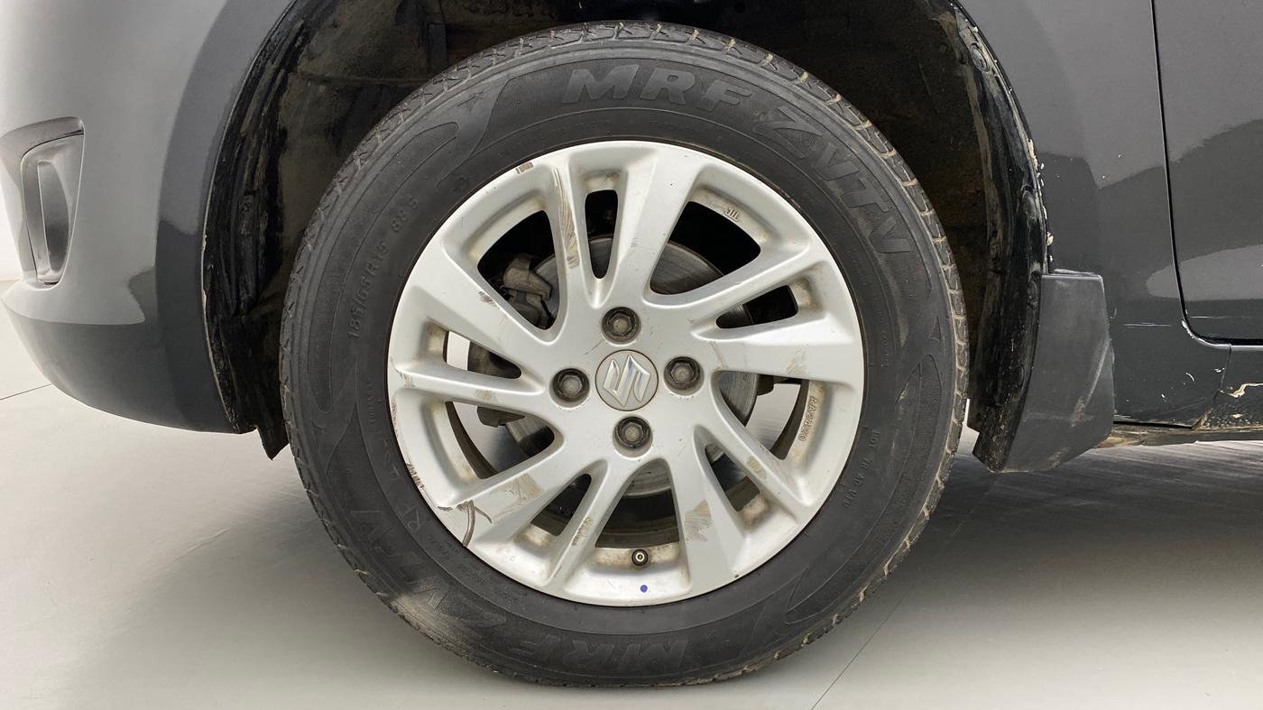 2012 Maruti Swift ZXI D, Petrol, Manual, 95,787 km, Left Front Wheel