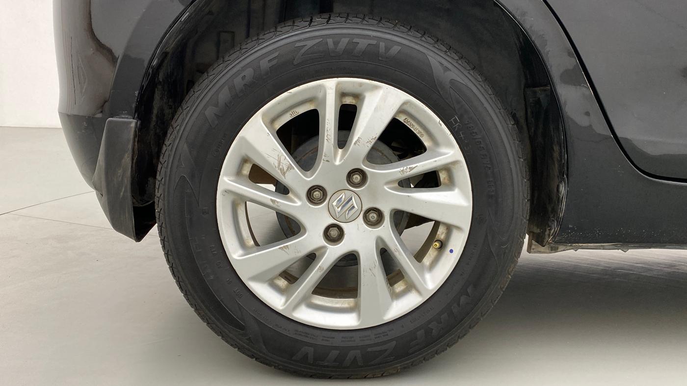 2012 Maruti Swift ZXI D, Petrol, Manual, 95,787 km, Right Rear Wheel