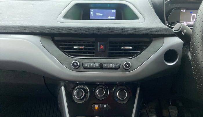 2022 Tata NEXON XM SUNROOF PETROL, Petrol, Manual, 6,646 km, Air Conditioner