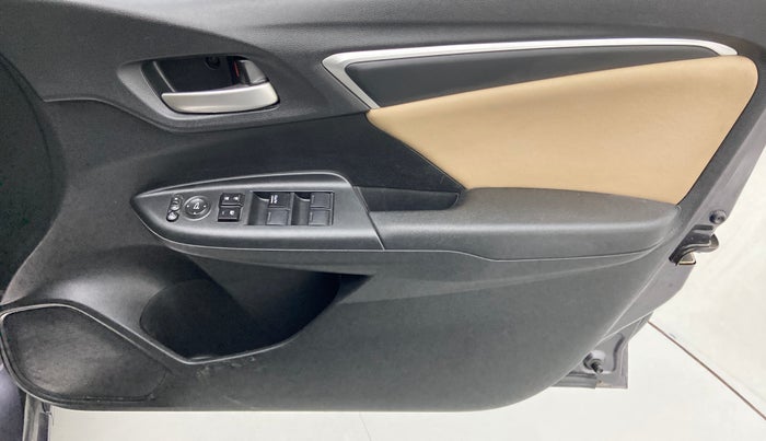 2020 Honda Jazz 1.2L I-VTEC ZX CVT, Petrol, Automatic, 30,385 km, Driver Side Door Panels Control