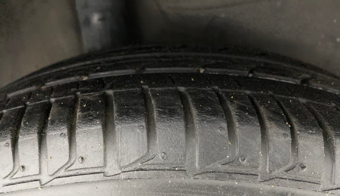 2020 Honda Jazz 1.2L I-VTEC ZX CVT, Petrol, Automatic, 30,385 km, Right Rear Tyre Tread