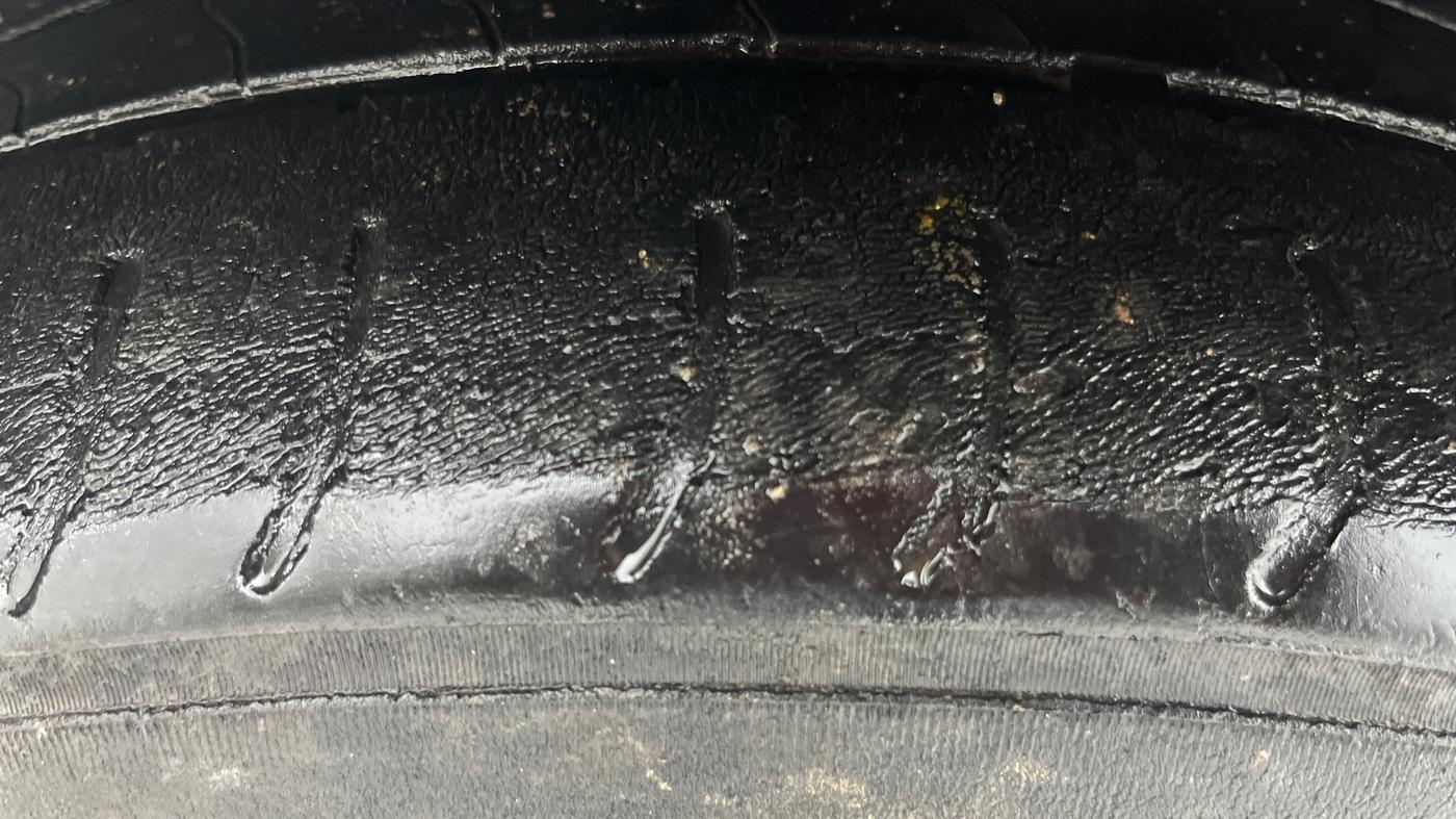 2018 Volkswagen Ameo HIGHLINE PLUS 1.5L AT 16 ALLOY, Diesel, Automatic, 69,838 km, Left Front Tyre Tread