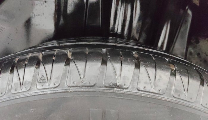 2020 Toyota URBAN CRUISER PREMIUM GRADE AT DUAL TONE, Petrol, Automatic, 42,070 km, Left Rear Tyre Tread