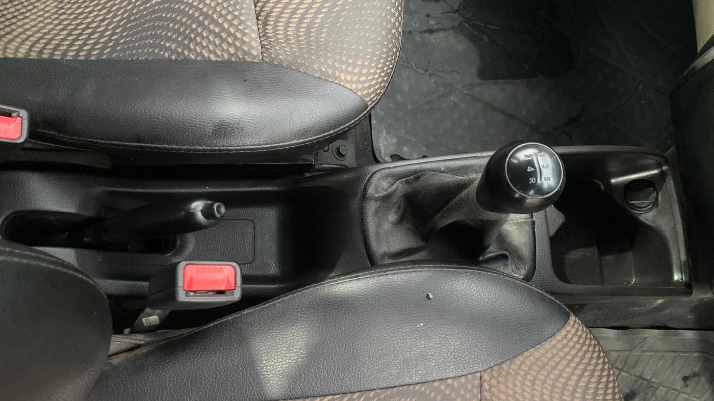 2015 Hyundai Eon MAGNA +, Petrol, Manual, 48,496 km, Gear Lever