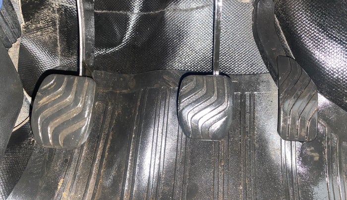 2018 Renault Kwid RXT 1.0 (O), Petrol, Manual, 46,060 km, Pedals