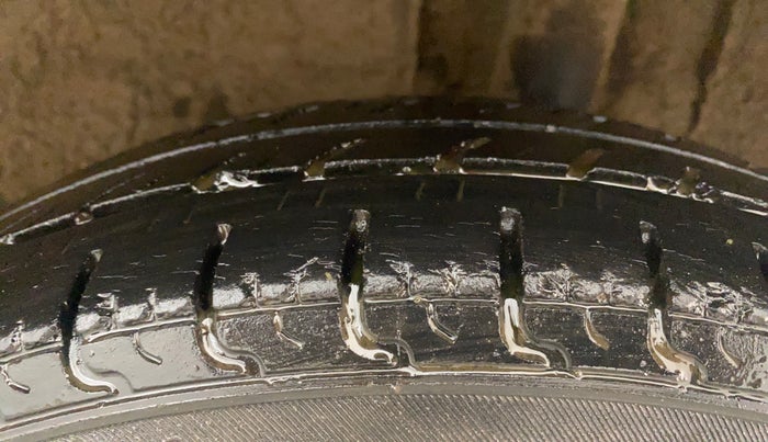 2018 Renault Kwid RXT 1.0 (O), Petrol, Manual, 46,060 km, Left Rear Tyre Tread