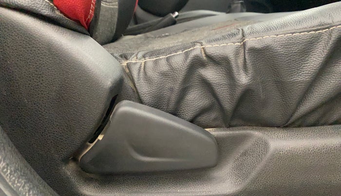 2018 Renault Kwid RXT 1.0 (O), Petrol, Manual, 46,060 km, Driver Side Adjustment Panel