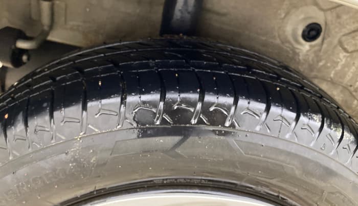 2016 Maruti Celerio VXI AMT, Petrol, Automatic, 79,674 km, Right Rear Tyre Tread