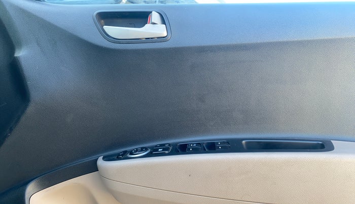 2014 Hyundai Grand i10 SPORTZ 1.2 KAPPA VTVT, Petrol, Manual, 87,032 km, Driver Side Door Panels Control