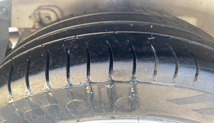 2014 Hyundai Grand i10 SPORTZ 1.2 KAPPA VTVT, Petrol, Manual, 87,032 km, Right Rear Tyre Tread