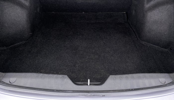2017 Maruti Ciaz ALPHA 1.4 VVT AMT, Petrol, Automatic, 80,667 km, Boot Inside