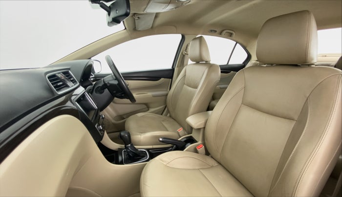 2017 Maruti Ciaz ALPHA 1.4 VVT AMT, Petrol, Automatic, 80,667 km, Right Side Front Door Cabin
