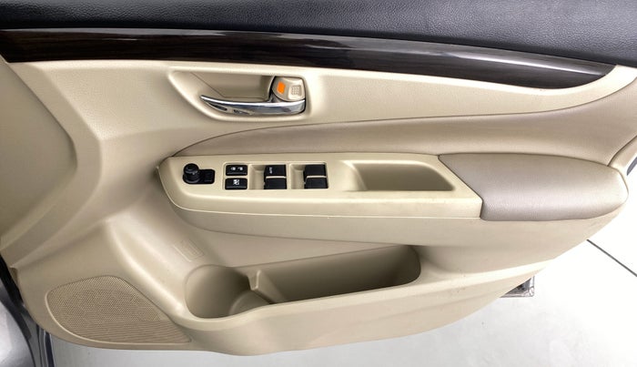 2017 Maruti Ciaz ALPHA 1.4 VVT AMT, Petrol, Automatic, 80,667 km, Driver Side Door Panels Control