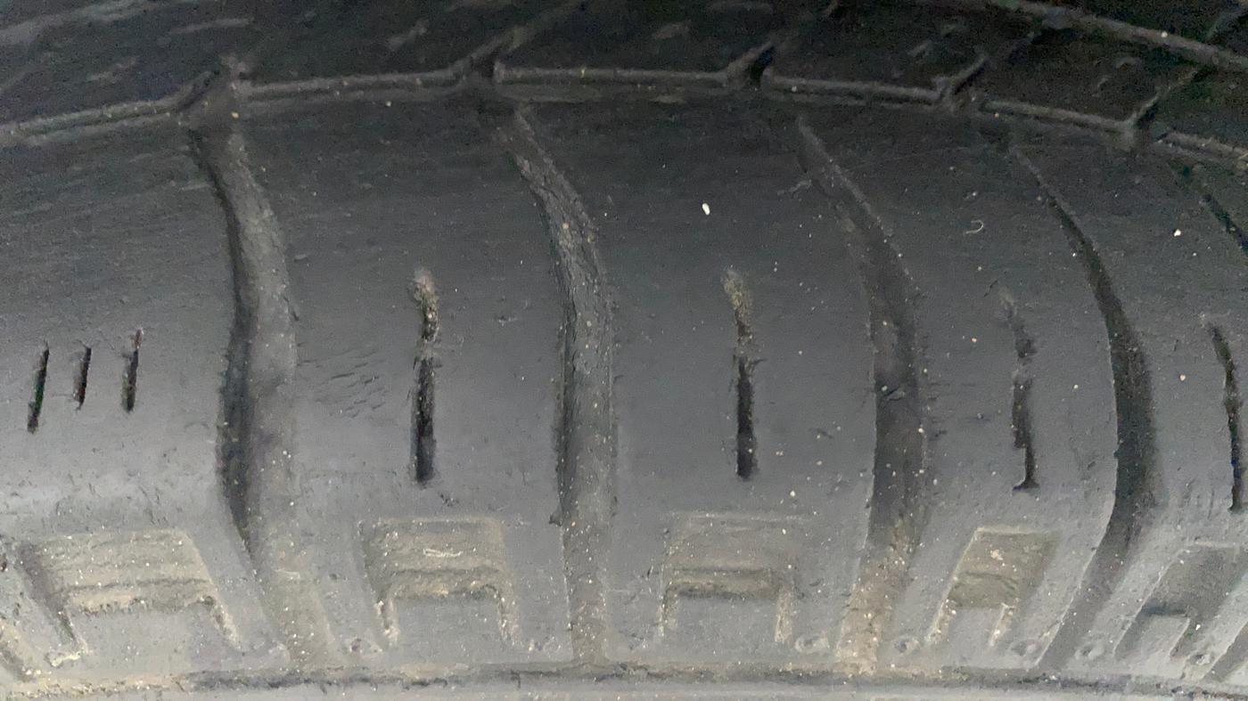 2018 Maruti Eeco 5 STR WITH A/C+HTR, Petrol, Manual, 45,365 km, Right Rear Tyre Tread