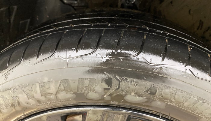 2024 Hyundai Verna SX (O) 1.5 TURBO PETROL MT, Petrol, Manual, 28,001 km, Left Front Tyre Tread