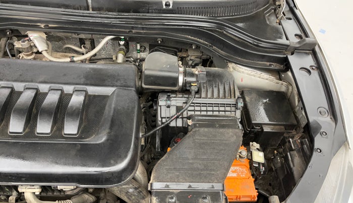 2022 Mahindra XUV700 AX 5 D AT 7 STR, Diesel, Automatic, 65,725 km, Engine View - Left