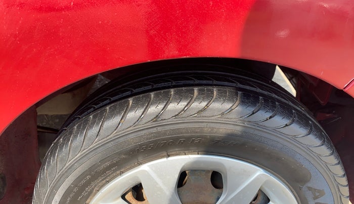 2014 Hyundai Eon 1.0 MAGNA +, Petrol, Manual, 24,021 km, Left Rear Tyre Tread