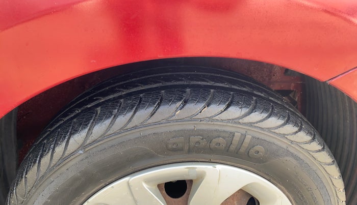 2014 Hyundai Eon 1.0 MAGNA +, Petrol, Manual, 24,021 km, Right Front Tyre Tread