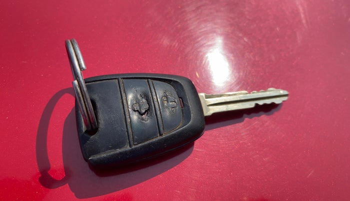 2014 Hyundai Eon 1.0 MAGNA +, Petrol, Manual, 24,021 km, Key Close Up