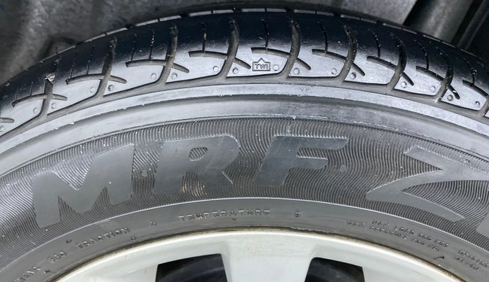 2014 Maruti Ertiga ZXI, Petrol, Manual, 13,249 km, Left Rear Tyre Tread