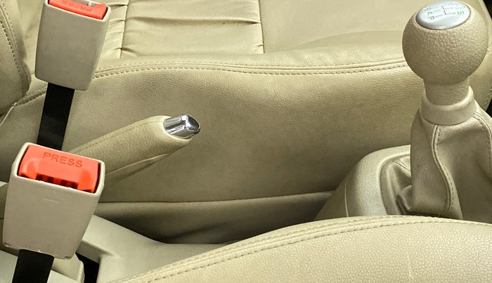 2014 Maruti Ertiga ZXI, Petrol, Manual, 13,249 km, Gear Lever